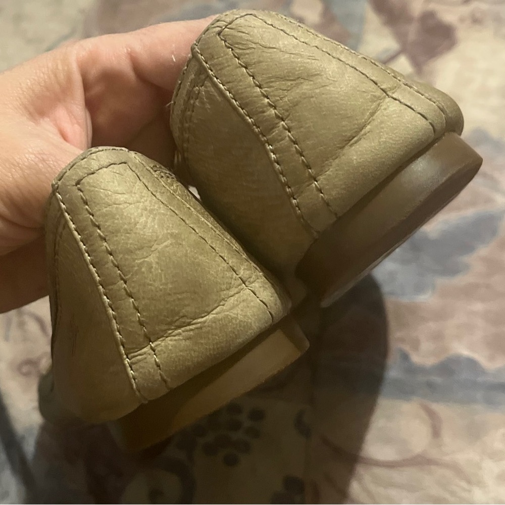 Taupe leather Frye Flats - 8.5M - Picture 5 of 5